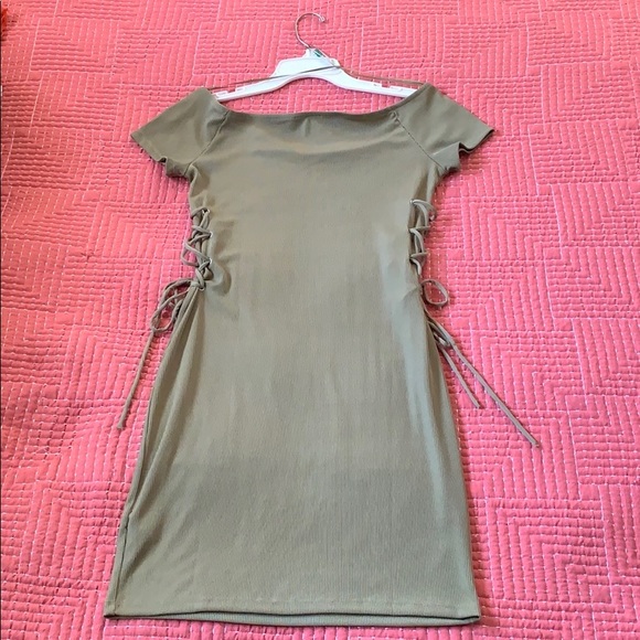 🍸NWT TOPSHOP olive lace up side bodycon dress🍸 - Picture 3 of 6